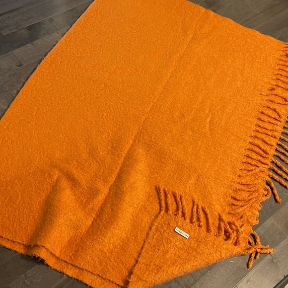 Pottery Barn Bedding Pottery Barn Cozy Throw Blanket Poshmark